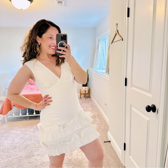 Nicole Miller Collection White Ruffled Mini Dress 8 - Picture 1 of 15